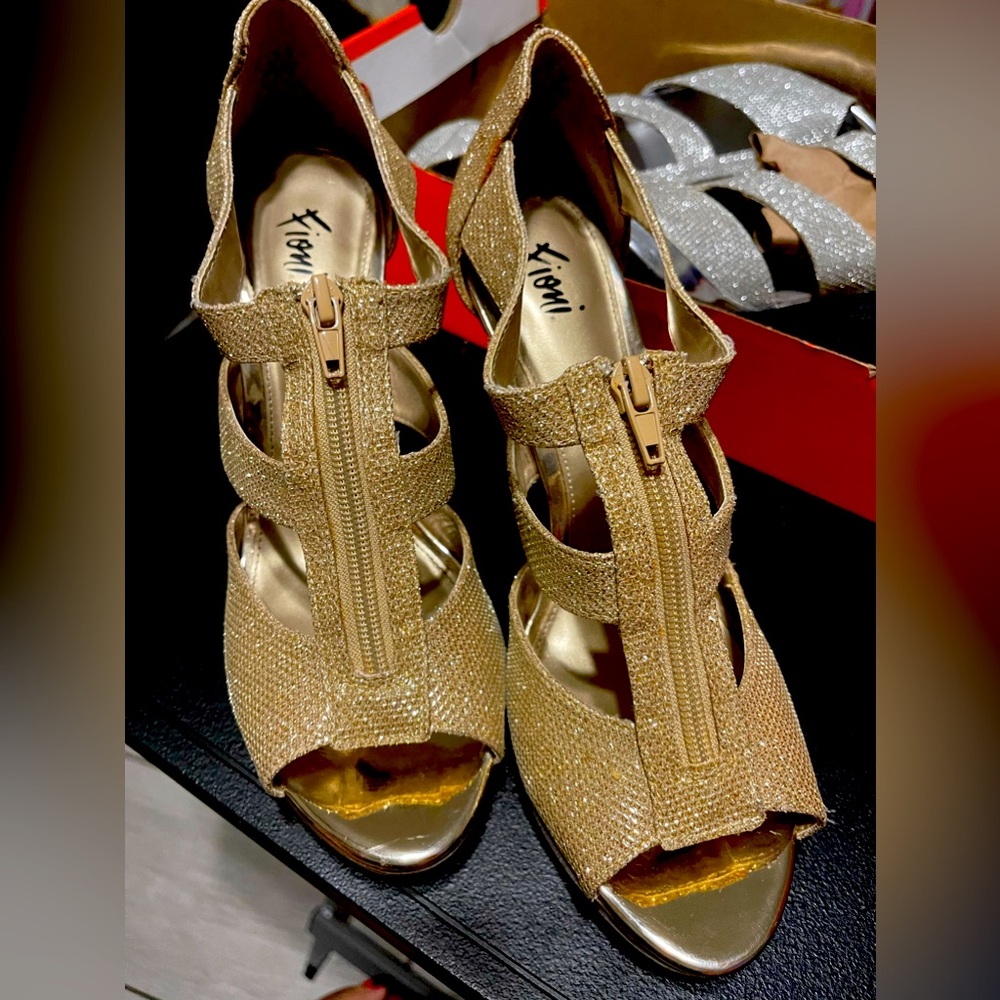 Fioni gold zip up heels